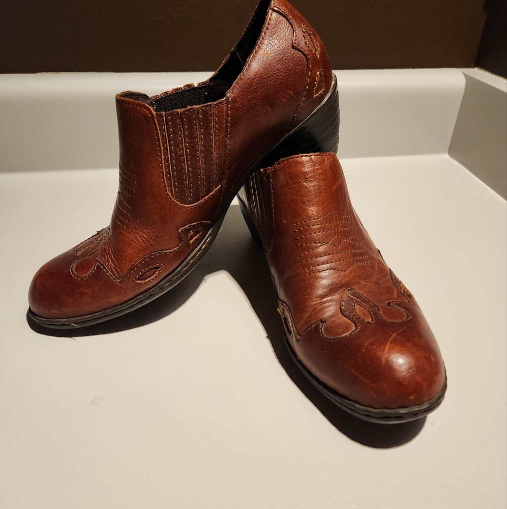 Born Brown Leather Ankle Boots Women’s 8 1/2, preowned